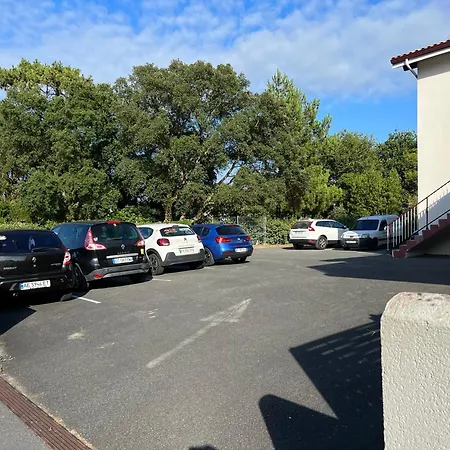Rdj Jardin Parking Garage 公寓